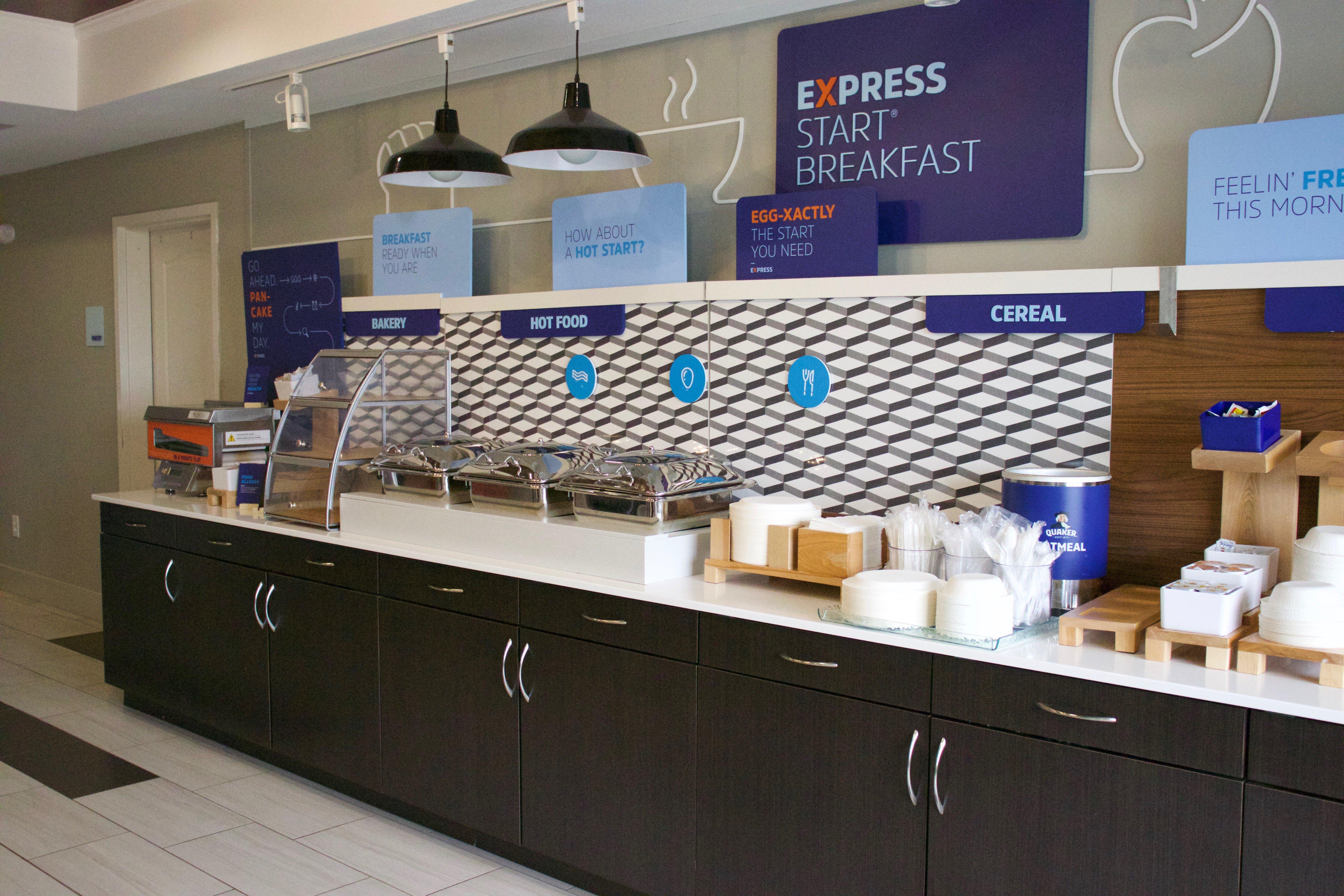 Holiday Inn Express Hotel & Suites Crawfordsville By Ihg Ngoại thất bức ảnh