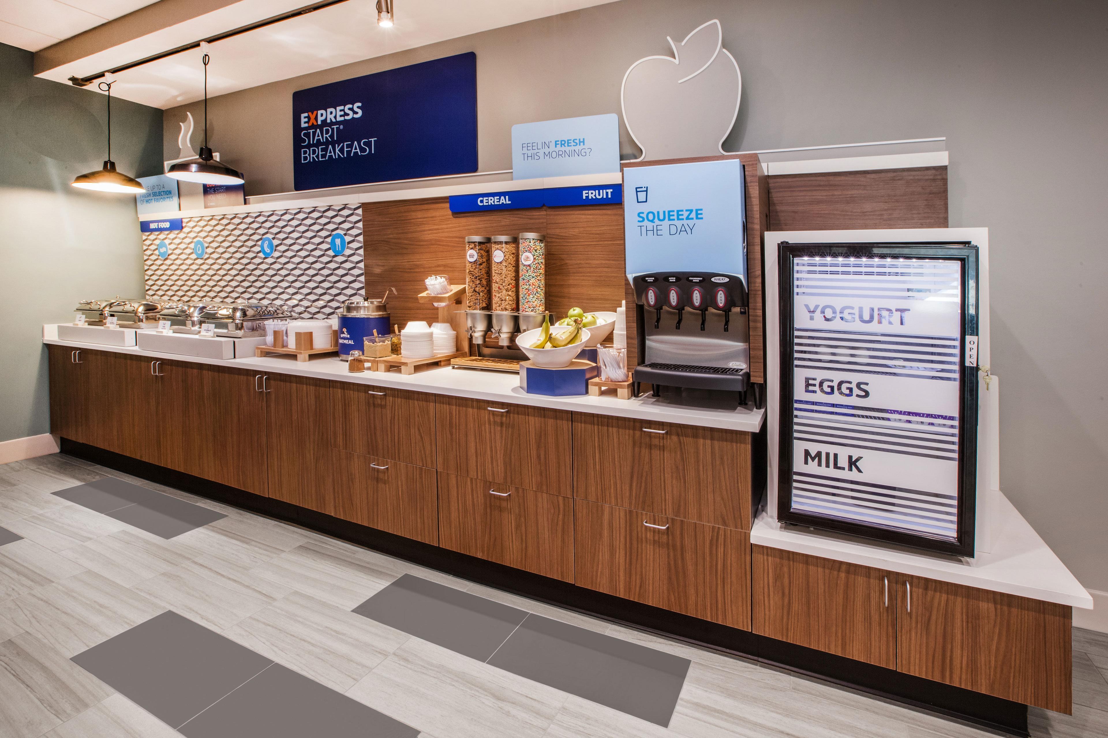 Holiday Inn Express Hotel & Suites Crawfordsville By Ihg Ngoại thất bức ảnh