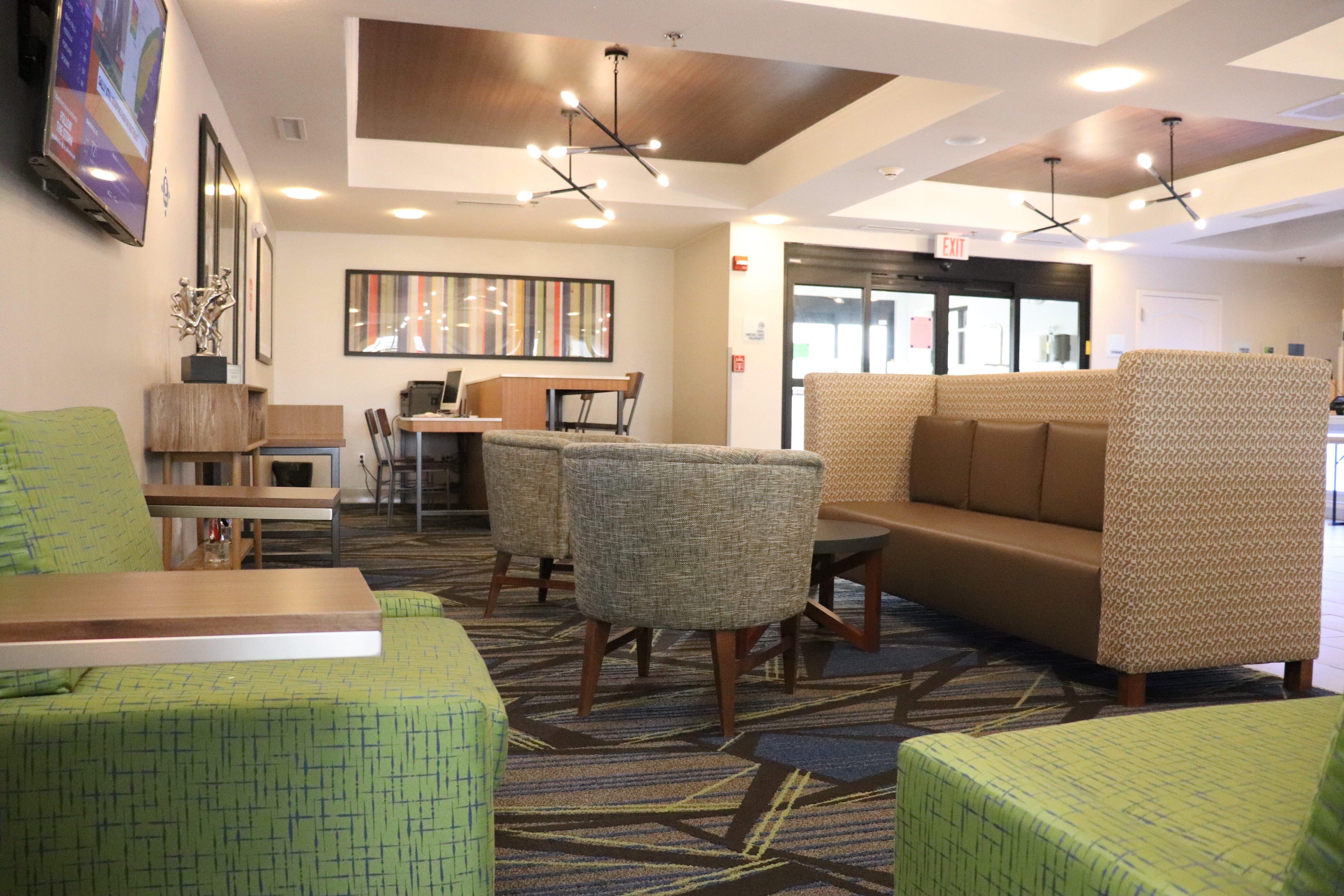 Holiday Inn Express Hotel & Suites Crawfordsville By Ihg Ngoại thất bức ảnh